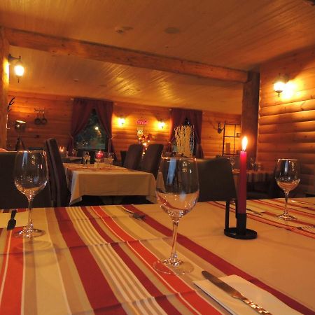Auberge "La Fourchette Paysanne" Dochamps Esterno foto