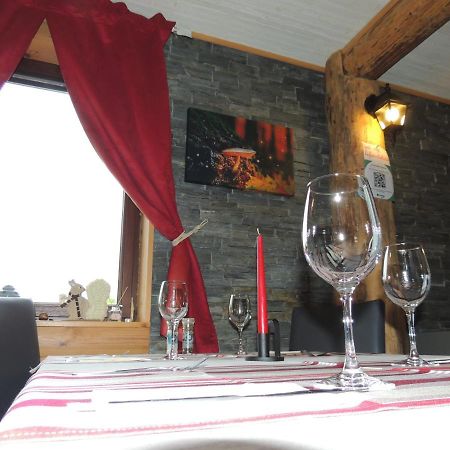 Auberge "La Fourchette Paysanne" Dochamps Esterno foto