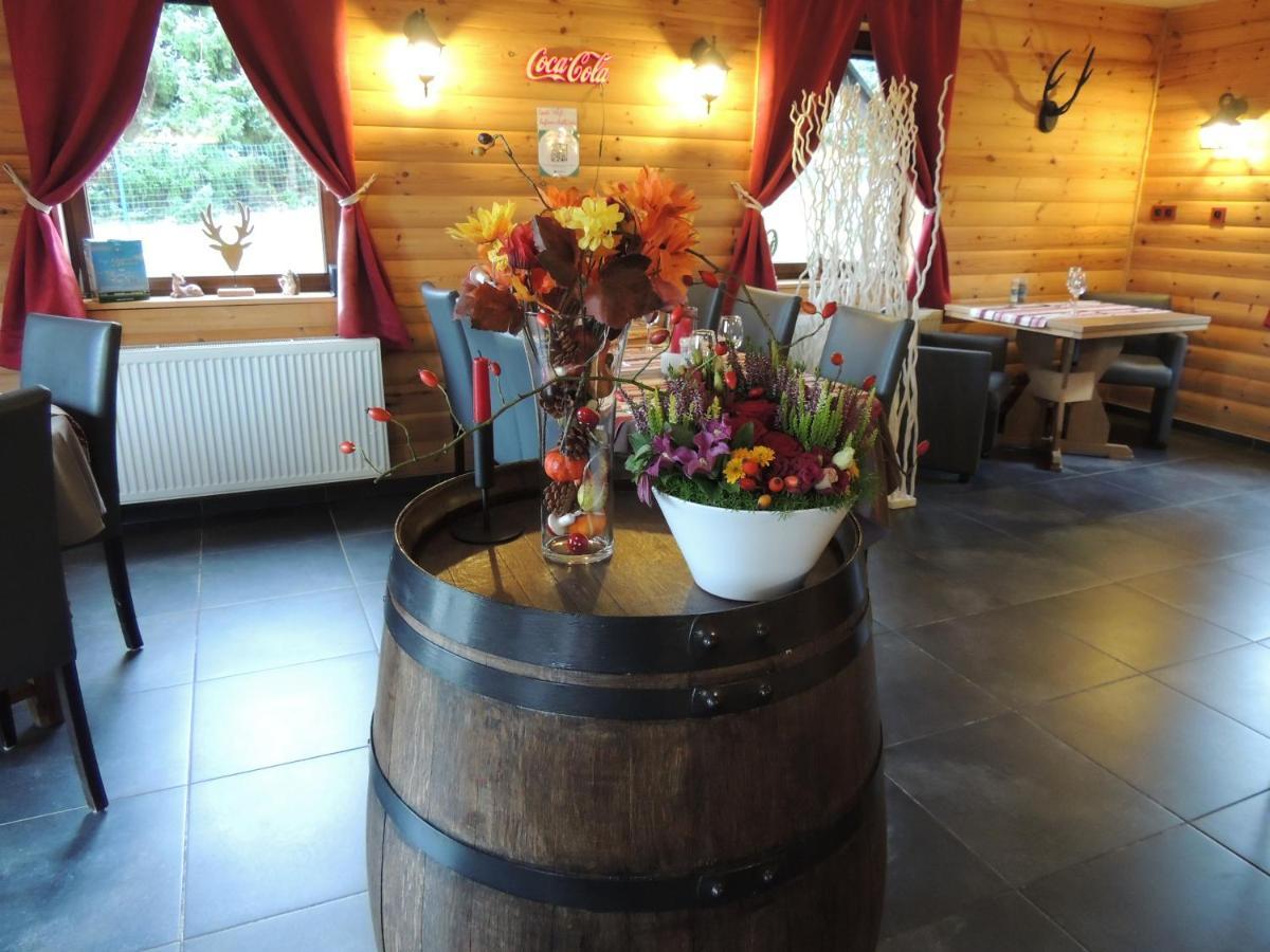 Auberge "La Fourchette Paysanne" Dochamps Esterno foto
