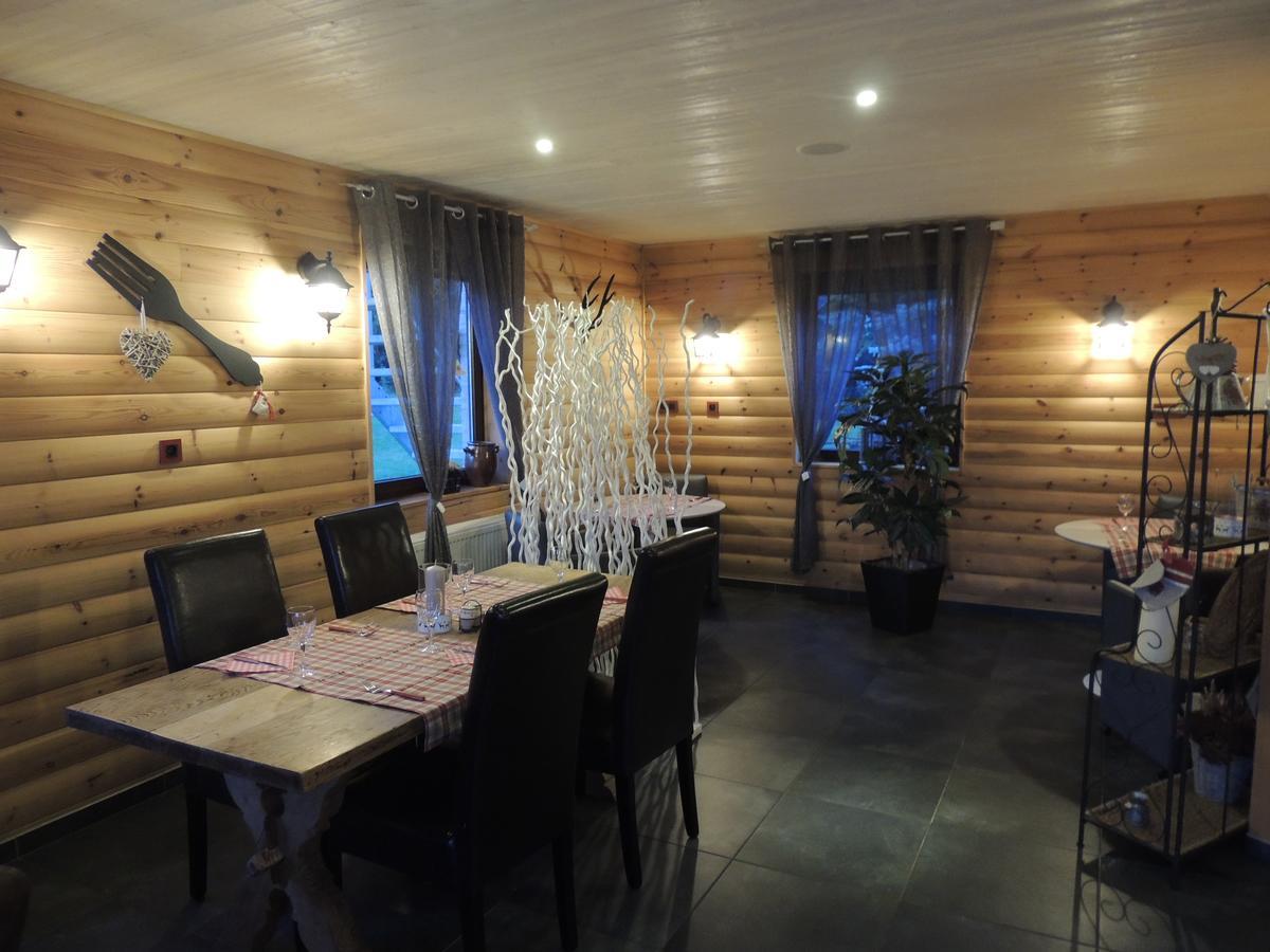 Auberge "La Fourchette Paysanne" Dochamps Esterno foto